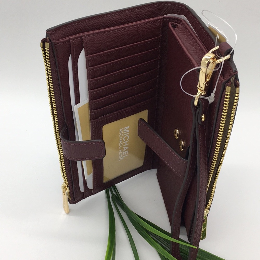 MICHAEL KORS Jet Set Travel LG Double Zip Wristlet Wallet Leather Dark Cherry - Picture 4 of 16